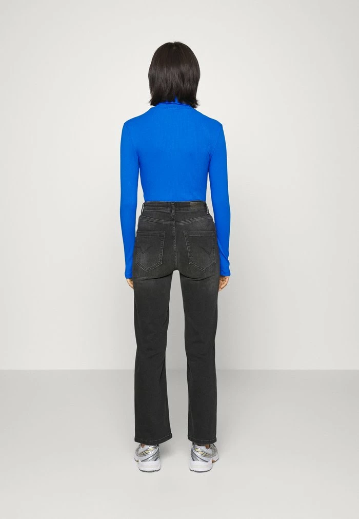 ONLY Petite ONLEVELINA - Straight Leg Jeans - Black Denim 5 ONLY Petite ONLEVELINA - Straight Leg Jeans - Black Denim - Image 3