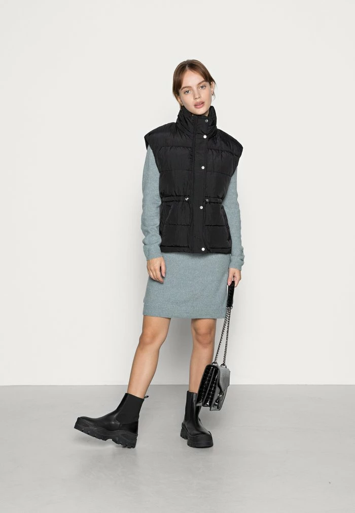 ONLY Petite ONLSYDNEYPUFFER WAISTCOAT - Waistcoat - Black 4 ONLY Petite ONLSYDNEYPUFFER WAISTCOAT - Waistcoat - Black - Image 2