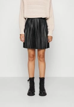 ONLY Petite ONLFIE PLEAT SKIRT - Mini Skirt - Black