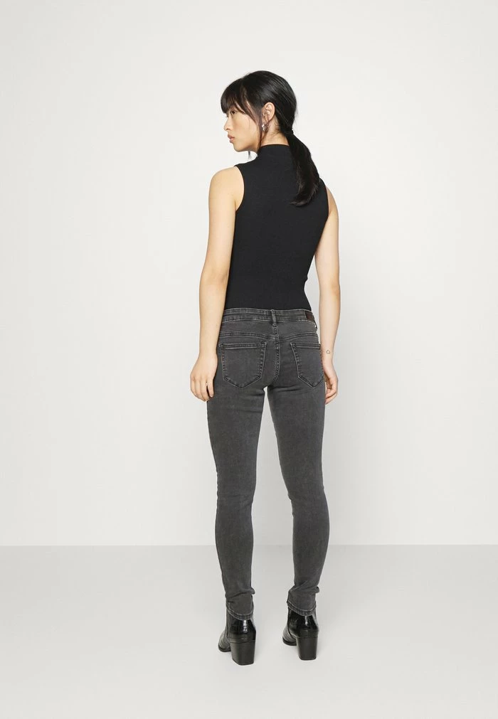 ONLY Petite ONLCORAL LIFE PETIT - Jeans Skinny Fit - Black Denim 5 ONLY Petite ONLCORAL LIFE PETIT - Jeans Skinny Fit - Black Denim - Image 3