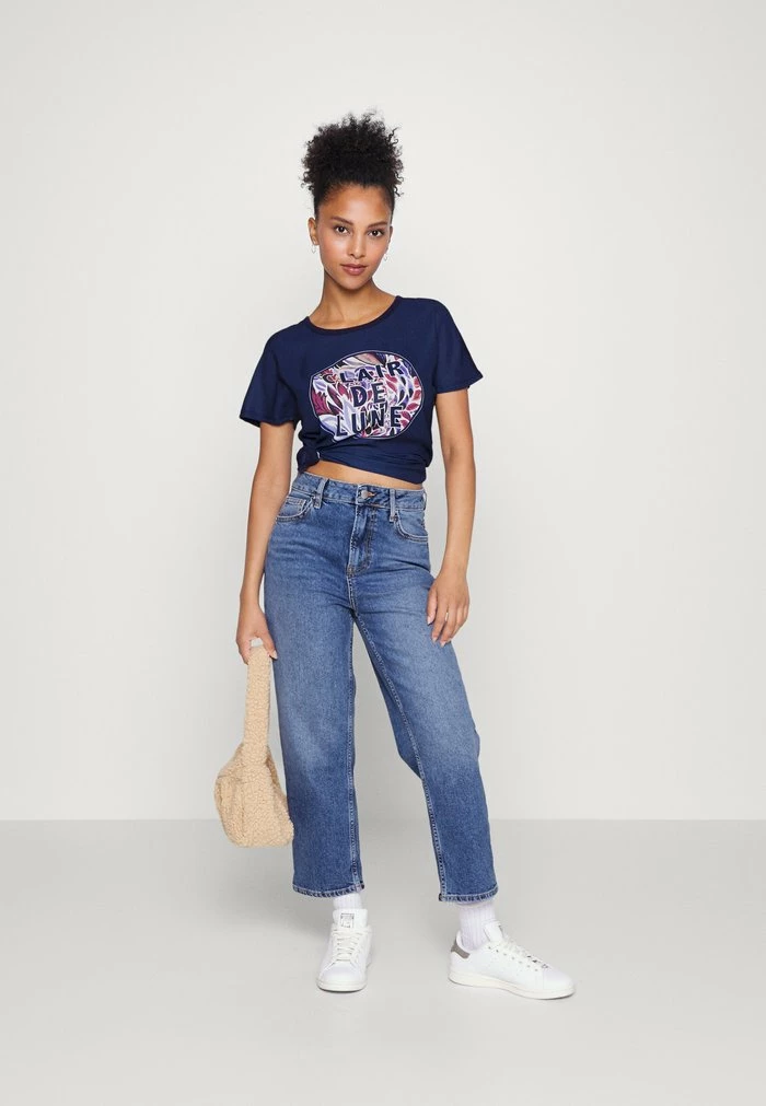 ONLY Petite ONLEMMA REG FRENCH - Print T-shirt - Dark Blue 4 ONLY Petite ONLEMMA REG FRENCH - Print T-shirt - Dark Blue - Image 2