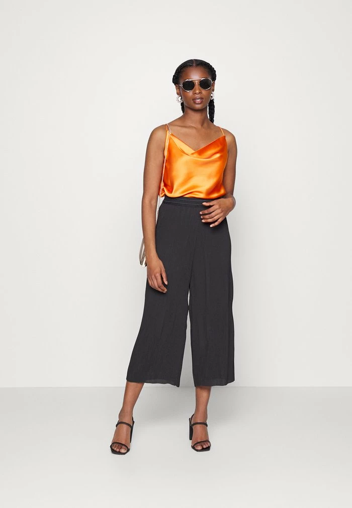 ONLY Petite ONLMARIN PLISSE CULOTTE - Trousers - Black 4 ONLY Petite ONLMARIN PLISSE CULOTTE - Trousers - Black - Image 2