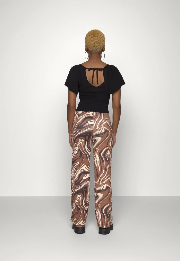 ONLY Petite ONLLUCCA WIDE PANT - Trousers - Shopping Bag 5 ONLY Petite ONLLUCCA WIDE PANT - Trousers - Shopping Bag - Image 3