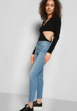 ONLY Petite ONLWAUW LIFE - Jeans Skinny Fit - Light Medium Blue Denim -ONLY Petite store 6bfb18e07a7b43638f9e02b7ecbb1b94