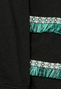 ONLY Petite ONLNIKKI O NECK - Sweatshirt - Black -ONLY Petite store 7088097c73434a8fa6592e0f250f9e19