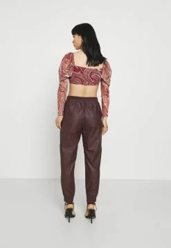 ONLY Petite ONLMADY MWFAUX PANT - Trousers - Fudge -ONLY Petite store 7264ffb041c4400ab52a9d0c37a9853e