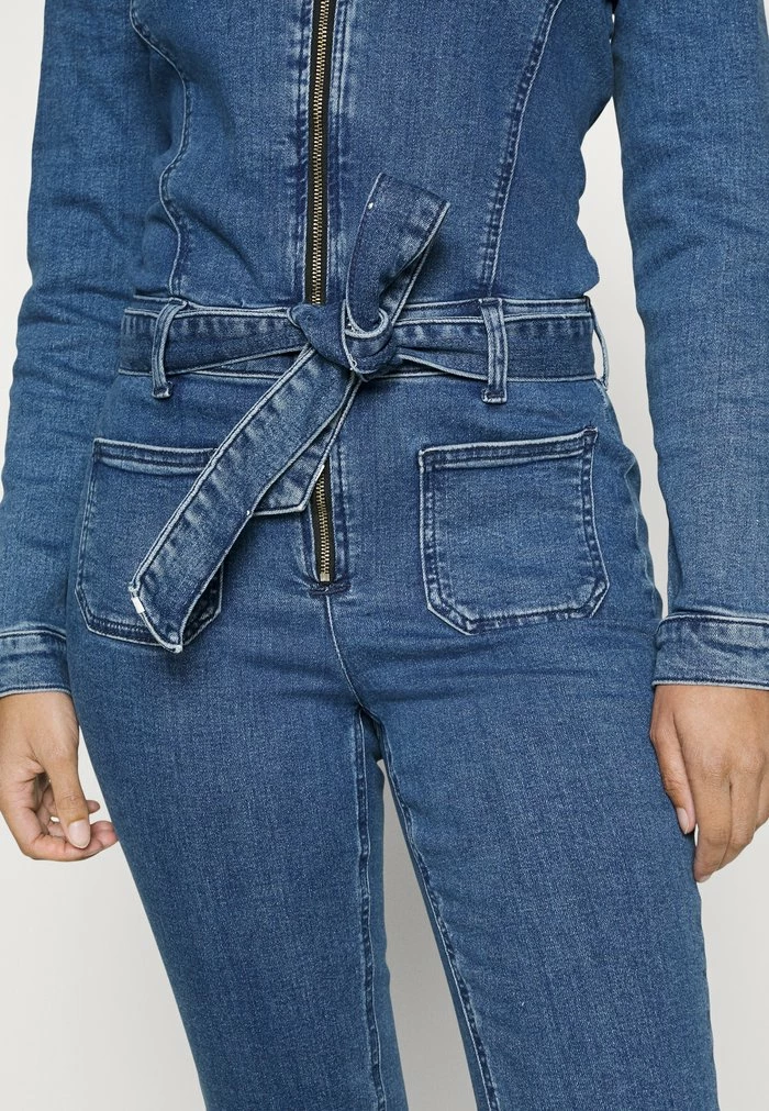 ONLY Petite ONLLAURA SFLARED ZIP - Jumpsuit - Medium Blue Denim 8 ONLY Petite ONLLAURA SFLARED ZIP - Jumpsuit - Medium Blue Denim - Image 6