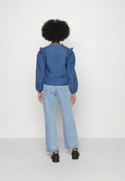 ONLY Petite ONLDIONNE FRILL - Blouse - Medium Blue Denim 9 ONLY Petite ONLDIONNE FRILL - Blouse - Medium Blue Denim -ONLY Petite store 793599f61b144ef4951f5b50bc4b2729