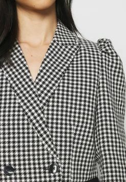 ONLY Petite ONLNADINA PUFF SHORT - Summer Jacket - Cloud Dancer/black -ONLY Petite store 7a4b0254b83642fe9d1338a66bf44f68