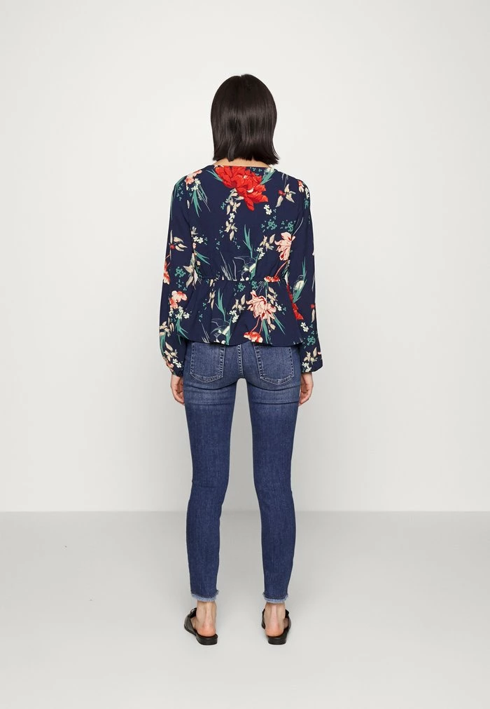 ONLY Petite ONLNOVA LUX METTE - Blouse - Night Sky 5 ONLY Petite ONLNOVA LUX METTE - Blouse - Night Sky - Image 3