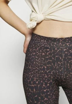 ONLY Petite ONLSPORTY 2 PACK - Leggings - Trousers - Black/tannin -ONLY Petite store 7aecbc0fc67b45438b9a0bf0f5cb1ab0