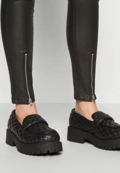 ONLY Petite ONLPALMER NYA ZIP COATED CCPTT - Trousers - Black -ONLY Petite store 7def6260b1be4273bddb1f0fee6b45f0