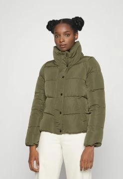 ONLY Petite ONLCOOL PUFFER JACKET - Winter Jacket - Kalamata