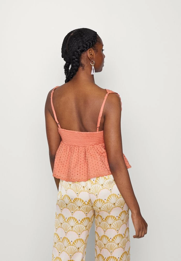 ONLY Petite ONLMEGA STRAP TOP - Blouse - Desert Sand 5 ONLY Petite ONLMEGA STRAP TOP - Blouse - Desert Sand - Image 3