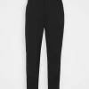 ONLY Petite ONLPOPTRASH LIFE - Trousers - Black -ONLY Petite store 8436c7dac6964a78a438b4752b039f3b