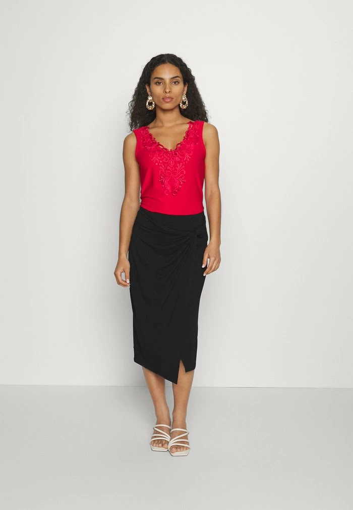 ONLY Petite ONLNIDA - Top - Mars Red 4 ONLY Petite ONLNIDA - Top - Mars Red - Image 2