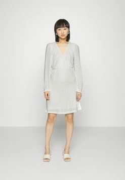 ONLY Petite ONLSTEFFIE DRESS - Jumper Dress - Cloud Dancer