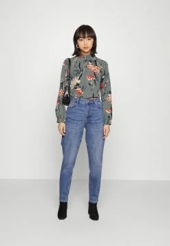 ONLY Petite ONLNOVA LUX - Blouse - Balsam Green -ONLY Petite store 885672e6c60c46cc88a224e585f2b8b5