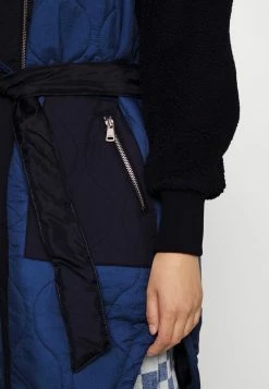 ONLY Petite ONLTHALE QUILT MIX COAT - Summer Jacket - Dark Denim/sky Captain/night Sky 13 ONLY Petite ONLTHALE QUILT MIX COAT - Summer Jacket - Dark Denim/sky Captain/night Sky -ONLY Petite store 88807e67c2454739853623e0a12c9a1d