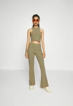 ONLY Petite ONLOFELIA SHORT - Top - Strawberry Pink/cream Gold/pepper Green/toffee -ONLY Petite store 889b247e221e4a328e6ad7d5964719c4