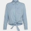 ONLY Petite ONLPEMA LECEY LIFE KNOT - Button-down Blouse - Light Blue Denim -ONLY Petite store 8921b462346b4aa28fb1aa421b753f1e