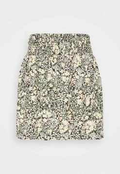 ONLY Petite ONLFREDERIKKE SMOCK SKIRT - Mini Skirt - Cloud Dancer/yellow -ONLY Petite store 8ab9a1af3c3a4701bae844458f4d5031