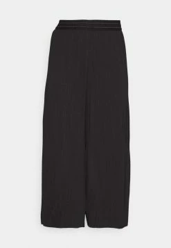 ONLY Petite ONLMARIN PLISSE CULOTTE - Trousers - Black 12 ONLY Petite ONLMARIN PLISSE CULOTTE - Trousers - Black -ONLY Petite store 8f6eb809f1b642aaa458e50803f0a3a5