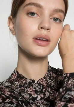 ONLY Petite ONLNOVA LUX - Blouse - Black -ONLY Petite store 9476492ed1e94595a8e809ff39bfa6ec