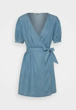 ONLY Petite ONLASTA WRAP DRESS - Denim Dress - Light Blue Denim