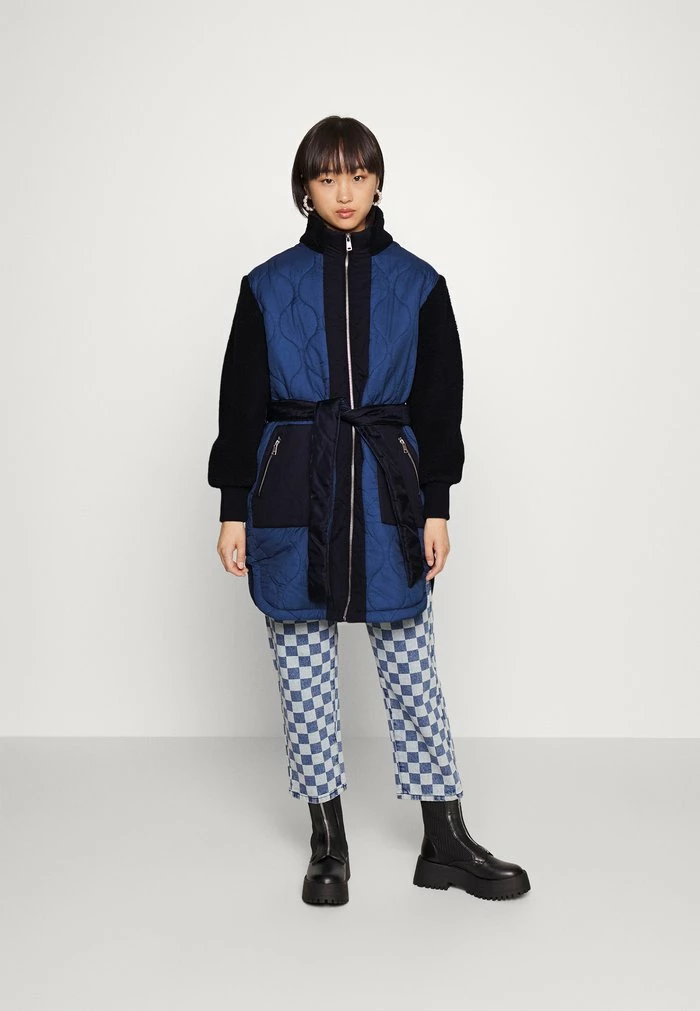ONLY Petite ONLTHALE QUILT MIX COAT - Summer Jacket - Dark Denim/sky Captain/night Sky 4 ONLY Petite ONLTHALE QUILT MIX COAT - Summer Jacket - Dark Denim/sky Captain/night Sky - Image 2