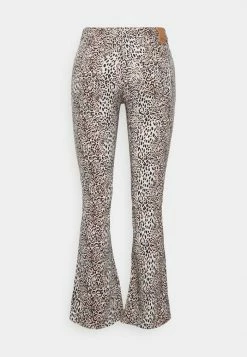 ONLY Petite ONLBLUSH LIFE MID REA - Bootcut Jeans - Ecru Leo Black 6 ONLY Petite ONLBLUSH LIFE MID REA - Bootcut Jeans - Ecru Leo Black -ONLY Petite store 97e01302240b43a7a017ad20b6ece667