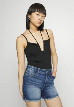 ONLY Petite ONLBLUSH LIFE MID RAW - Denim Shorts - Medium Blue Denim -ONLY Petite store 985b9ac7b9664f94a8fb6517b6c621a6