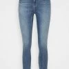 ONLY Petite ONLFCARMEN - Jeans Skinny Fit - Medium Blue Denim 2 ONLY Petite ONLFCARMEN - Jeans Skinny Fit - Medium Blue Denim -ONLY Petite store 9d61f7a7e00a436baa94fb83105b844b