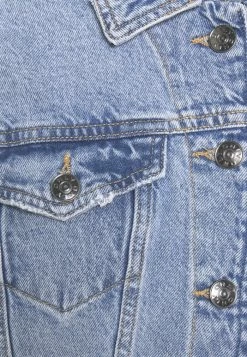 ONLY Petite ONLMALIBU LIFE JACKET - Denim Jacket - Light Blue Denim -ONLY Petite store 9ec5d06c63794771845192d7f8146097