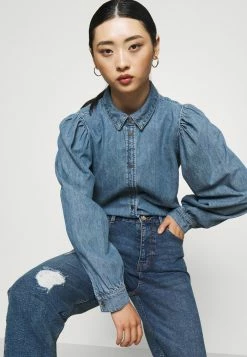 ONLY Petite ONLROCCO LIFE SHIRT - Button-down Blouse - Medium Blue Denim -ONLY Petite store 9f8bf56057d84ecab9814970110d4502