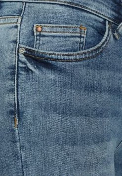 ONLY Petite ONLBLUSH LIFE PETIT - Flared Jeans - Light Blue Denim -ONLY Petite store a00aa7d7ca8b431d884c9a918099b207