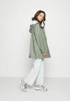 ONLY Petite ONLELLEN RAINCOAT - Waterproof Jacket - Agave Green -ONLY Petite store a2b869b7adc6400f91c1180905960eed