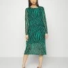 ONLY Petite ONLAMBER SLIT DRESS - Day Dress - Simply Green 1 ONLY Petite ONLAMBER SLIT DRESS - Day Dress - Simply Green -ONLY Petite store a3305180561245fd9df881a76b81fdd9