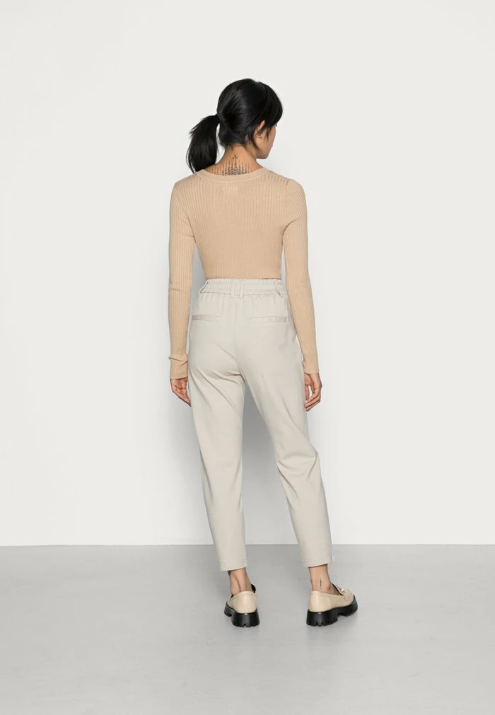 ONLY Petite ONLPOPTRASH LIFE MID WAIST PIN TAILOR - Trousers - Pumice Stone 5 ONLY Petite ONLPOPTRASH LIFE MID WAIST PIN TAILOR - Trousers - Pumice Stone - Image 3