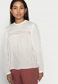 ONLY Petite ONLPELIA LIFE DOT BLOUSE - Blouse - Cloud Dancer -ONLY Petite store a601a9f6c26945b69da699bde962e966