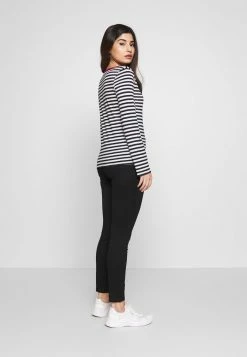 ONLY Petite ONLROYALE HIGH - Jeans Skinny Fit - Black Denim -ONLY Petite store a66b0005deb44957bdf446933be2e986