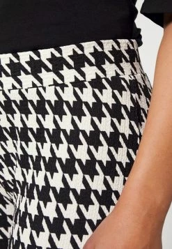 ONLY Petite ONLLUA FLARED PANT - Trousers - Black -ONLY Petite store a6febf0338a0480fb367bbb3de83c179