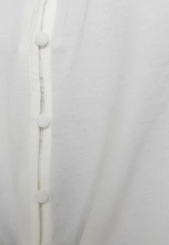 ONLY Petite ONLMETTE BUTTON KNOT TOP - Blouse - Cloud Dancer 7 ONLY Petite ONLMETTE BUTTON KNOT TOP - Blouse - Cloud Dancer -ONLY Petite store a7756cec29604d4a938731b298184e48