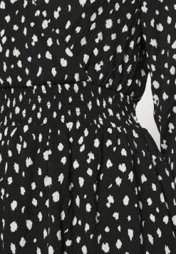 ONLY Petite ONLPELLA 3/4 WRAP SHORT DRESS - Jersey Dress - Black -ONLY Petite store ac9586b25a084686bc6cdfc7c69be3f9