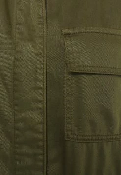 ONLY Petite ONLKENYA LIFE UTILITY JACKET - Parka - Kalamata -ONLY Petite store ace8d2841809490d96b7358e8fb19647