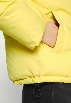 ONLY Petite ONLSANDRA SHORT JACKET - Winter Jacket - Black/yellow -ONLY Petite store af3e49d162ad4171972aa011f35a6819