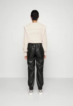 ONLY Petite ONLSOFIA FAUXLEATHER PANT - Trousers - Black -ONLY Petite store b03fa584680543beb92eaf0ca8f2b3f3