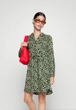 ONLY Petite ONLCORY - Tunic - Green -ONLY Petite store b3a18bbc5bcf4ce3a4327d4b53c0eb38