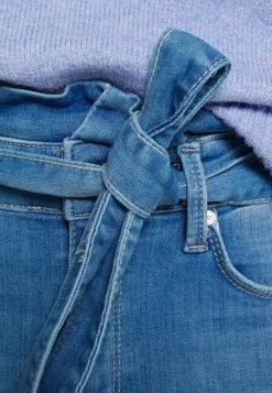 ONLY Petite ONLHUSH LIFE - Jeans Skinny Fit - Medium Blue Denim -ONLY Petite store b59cf1bd62b44d6c9211b62d3cc1bb77