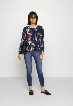 ONLY Petite ONLNOVA LUX METTE - Blouse - Night Sky 8 ONLY Petite ONLNOVA LUX METTE - Blouse - Night Sky -ONLY Petite store b734fbf753fb4e1b829c64cb7a9f1a0a
